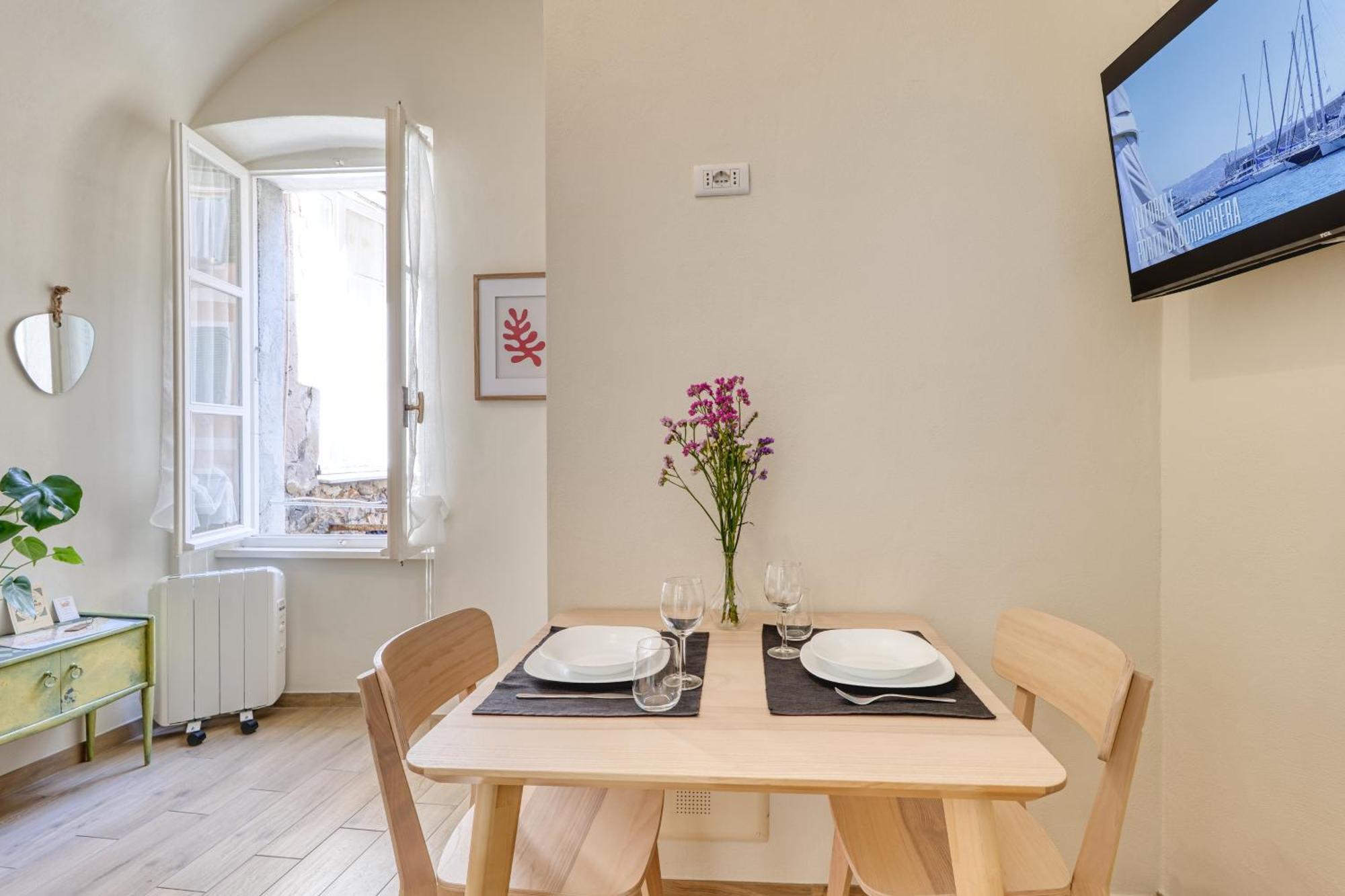 Casa Dritta Apartment Bordighera Exterior photo